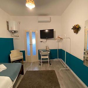 Single Room Private Bathroom